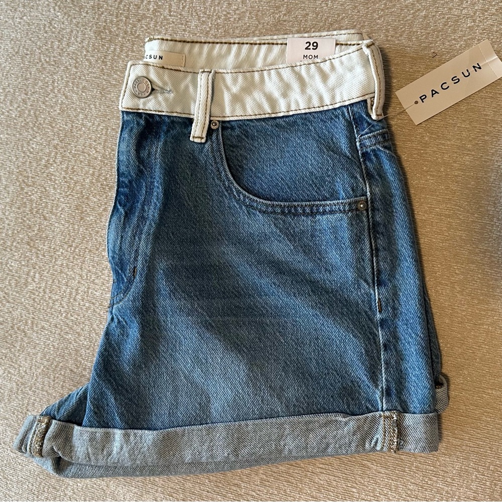 👖PacSun Two-Tone Denim Shorts